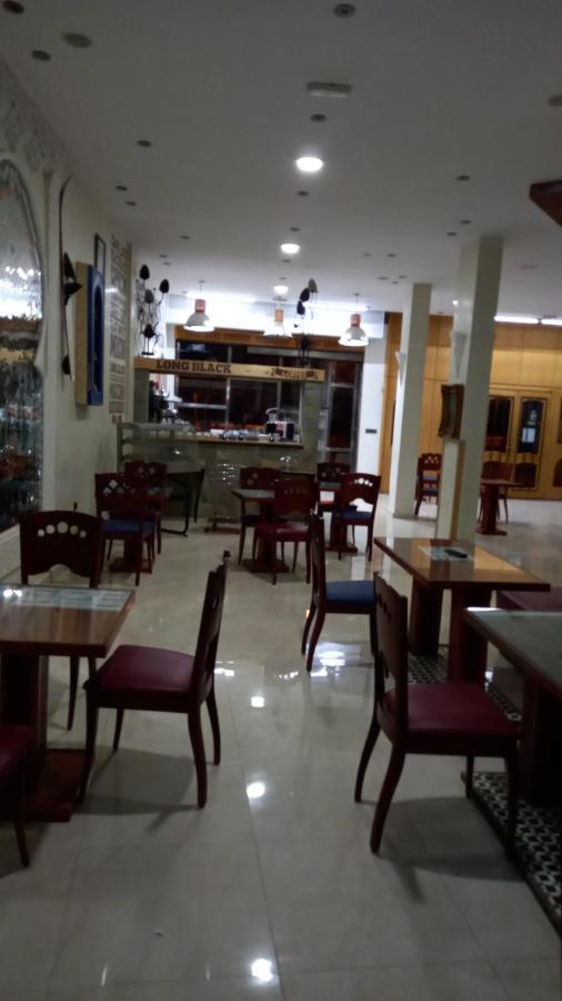 Ryad Tetouan Aeroport Bagian luar foto